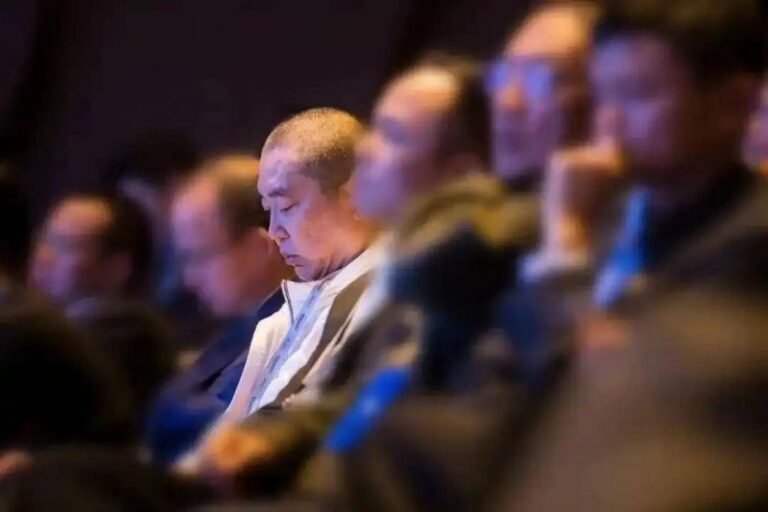 市政协七届十七次常委会议召开_